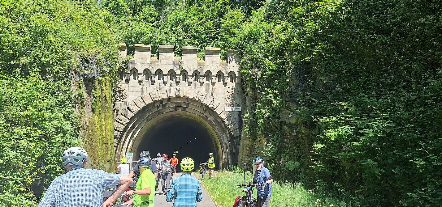 Radweg unter dem Karst mit Schwelmer Tunnel